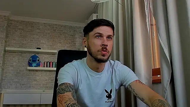 JonahShaw live XXX chat