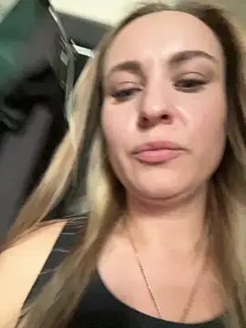 sweetOlga Adlı Modelin Canlı XXX Sohbeti
