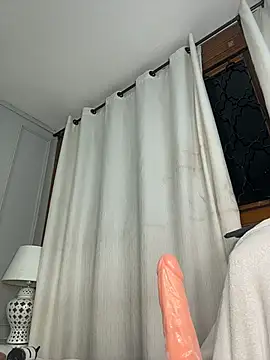 Chat XXX ao vivo de lux_bitchx