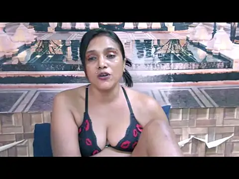 Chat XXX en directo de IndianSexyLady20