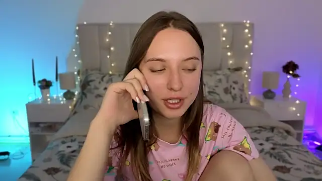 Chat +18 de Cornelia_kitty ao vivo