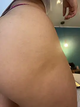 XXX chat uživo modela Ivonny_x