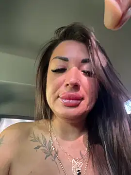 RuslanaXX - Squirt on steeet