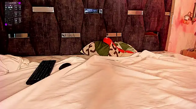 JaredTorres_ élő XXX-chatje
