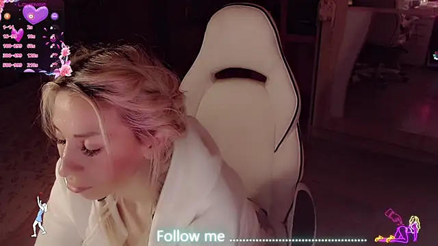 Онлайн чат XXX AnnieGOld_