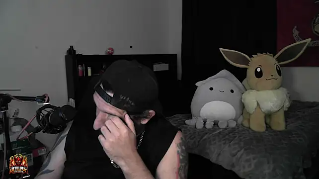 Chat +18 de DevilPup75_ ao vivo