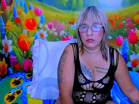 indianroxy Chat XXX live