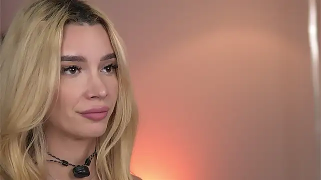 SvveetLuna Chat XXX live