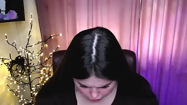 Živý XXX chat Emily_Mo