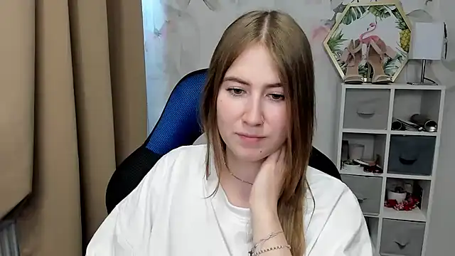 candy_Megan: онлайн-секс-чат