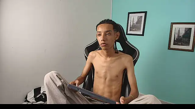 Chatroom XXX en direct de Drake_cum23