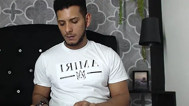 Chris_Dick23's Live XXX Chat