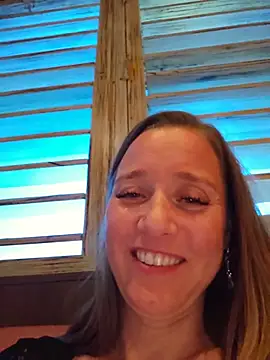 Chat XXX ao vivo de SkyelarSomer
