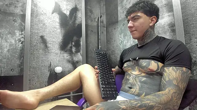 Chat XXX ao vivo de Gury_tattoo