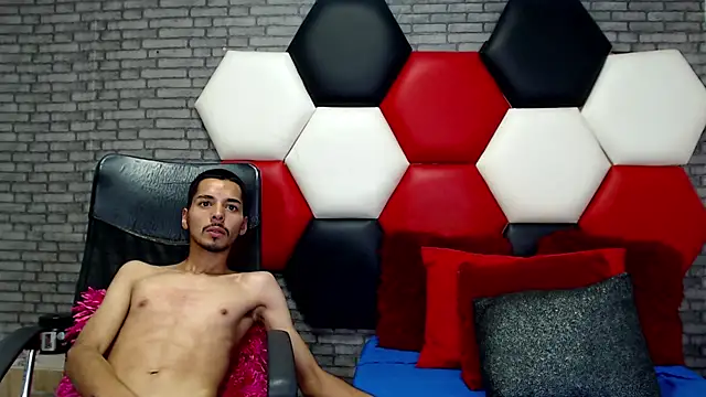 Thristan05 live XXX chat