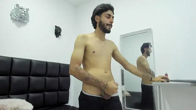 צ'אט XXX בשידור חי של dashmonroe