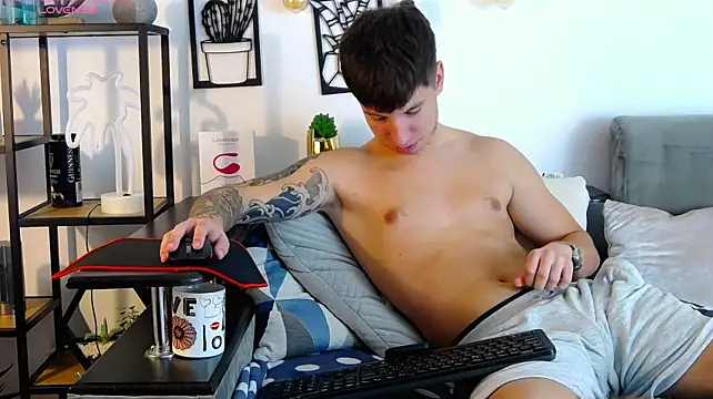 Živý XXX chat ThomasEdisonn