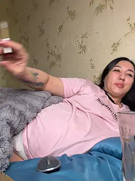 צ'אט XXX בשידור חי של Naughtbaby_2025