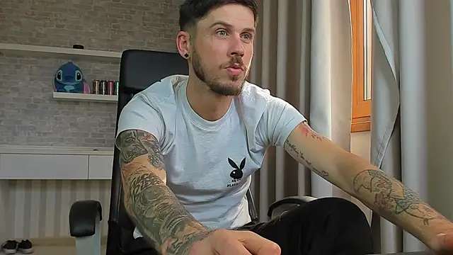 Chat XXX ao vivo de JonahShaw