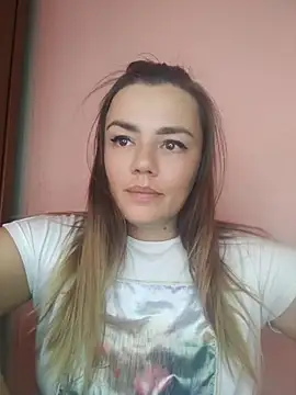 XXX chat uživo modela KrissSexi