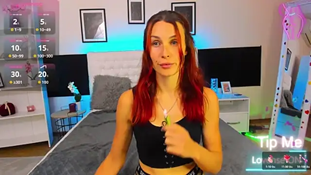 XXX chat uživo modela KiraNeeww