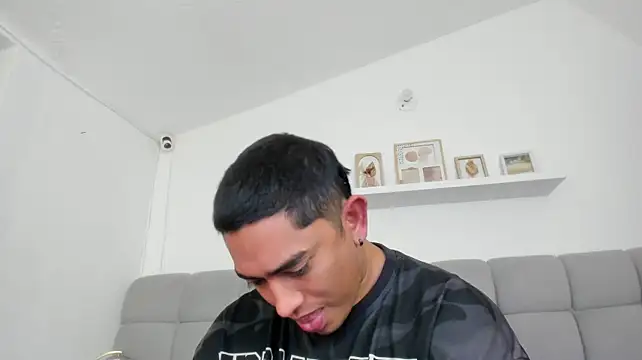 erotic_sins' Live XXX Chat