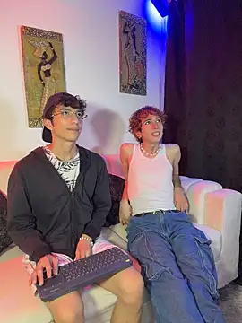 Chat +18 de mhatias_ ao vivo