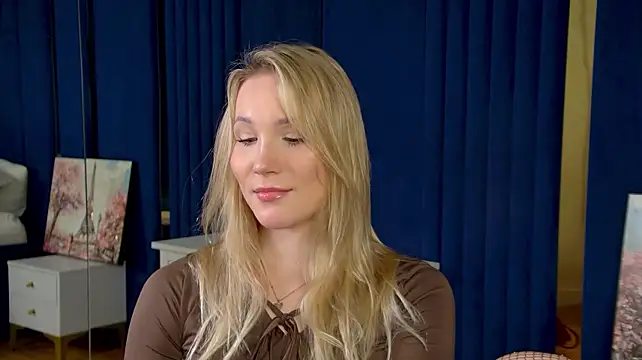 ElaraVoltage Live XXX-chat