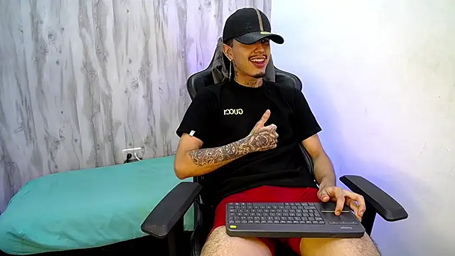 XXX chat uživo modela Tayson_Hot