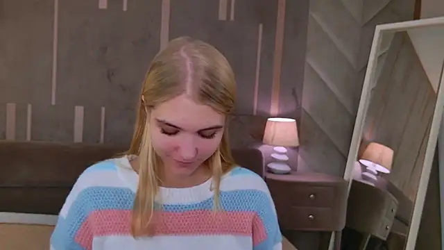 4example_Chloe Live XXX-Chat