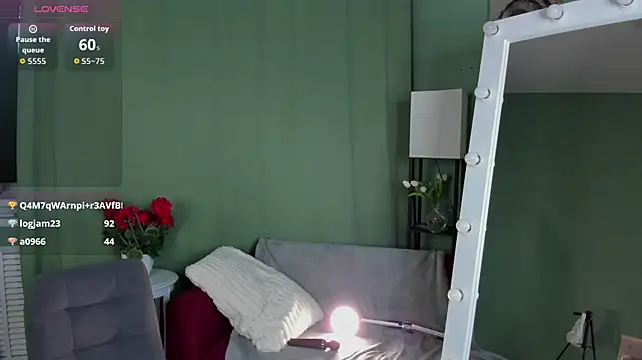 Chat +18 de LeticiaRomano ao vivo