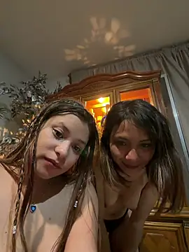 Czat XXX na żywo – 3littles