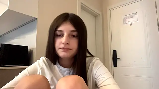 SpanishRooter Adlı Modelin Canlı XXX Sohbeti