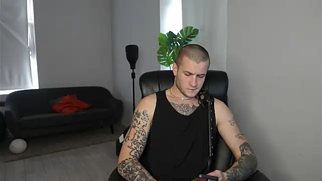 Chat XXX ao vivo de Igor_Wilde