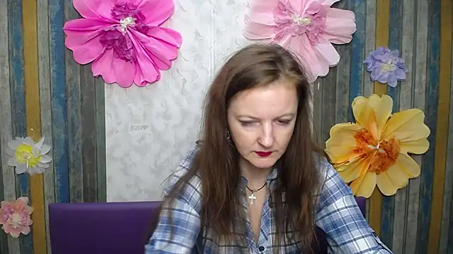 MeganPirs: онлайн-секс-чат