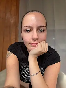Chatroom XXX en direct de MaryPeach666