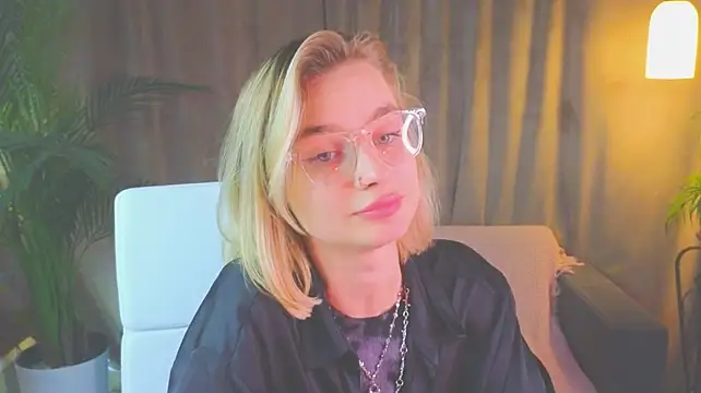 NoraMoreau Live XXX-chat