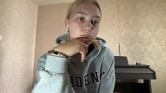 צ'אט XXX בשידור חי של blondegirl2026
