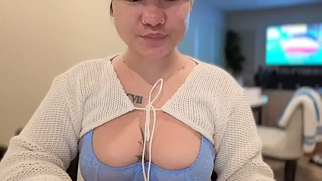 Chat +18 de momgoeswild ao vivo