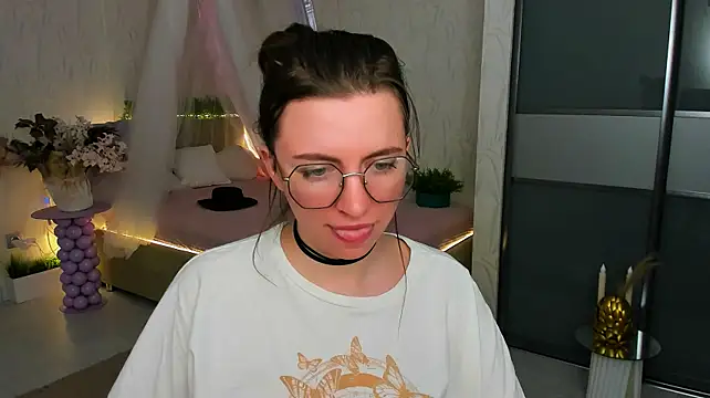 CoastOfHope Chat XXX live