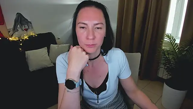 Chat +18 de IngaRain ao vivo