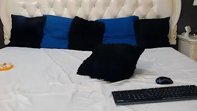 Chatroom XXX en direct de MeghanLoft
