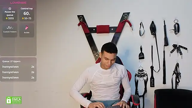 GoldenBoyDuo live XXX chat