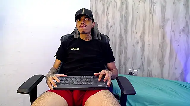 XXX chat uživo modela Tayson_Hot