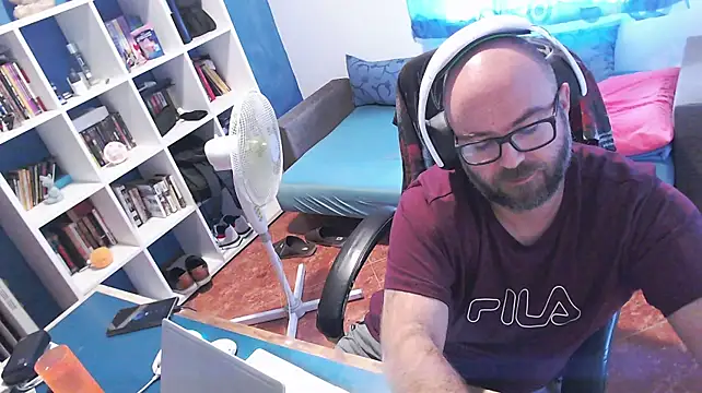 Show de ravingr4d4 na webcam