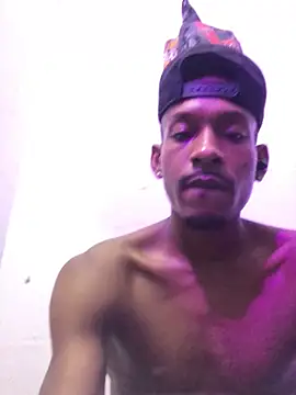 Chat +18 de Kiing_afroditho ao vivo