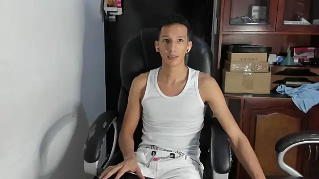 Chat +18 de AlphaMarco ao vivo