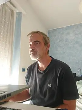 XXX chat uživo modela Marcolino183