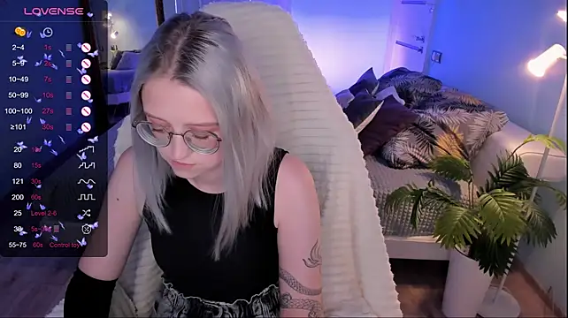צ'אט XXX בשידור חי של justinahelen_