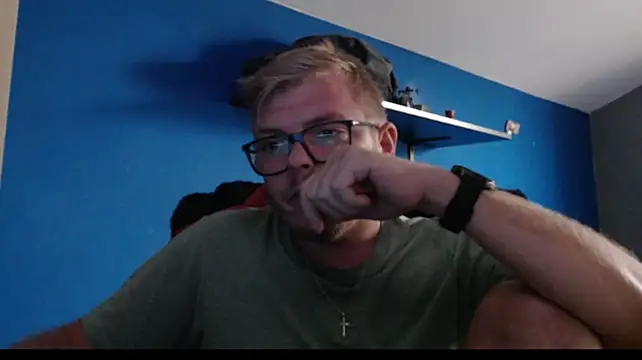 צ'אט XXX בשידור חי של blondeboy92